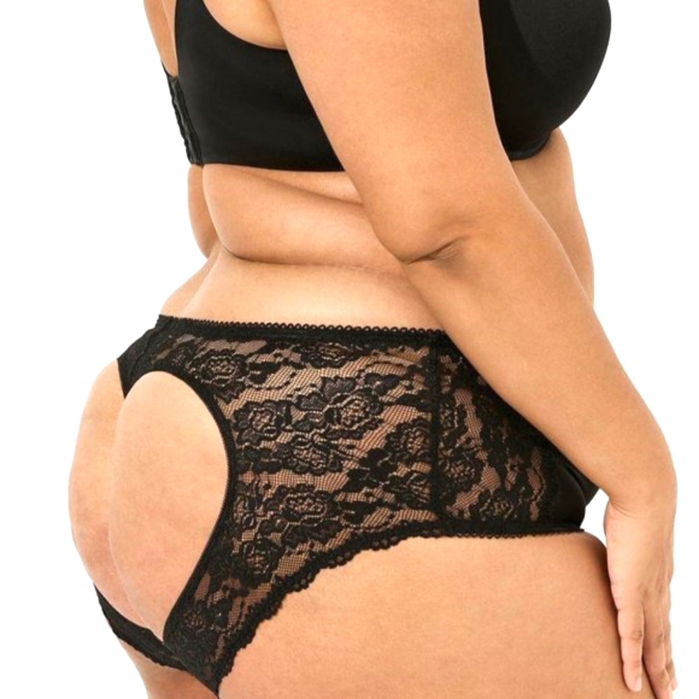 ❤️NWT TORRID PANTY - BLACK LACE CHEEKY HEART CUT OUT BACK LINGERIE PLUS